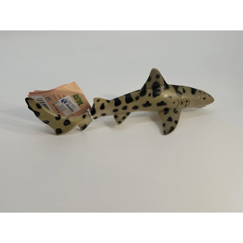 Vintage 1996‎ Safari Ltd Leopard Shark Animal Figure Toy NWT